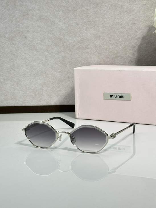 Picture of Miu Miu Sunglasses _SKUfw77894747fw